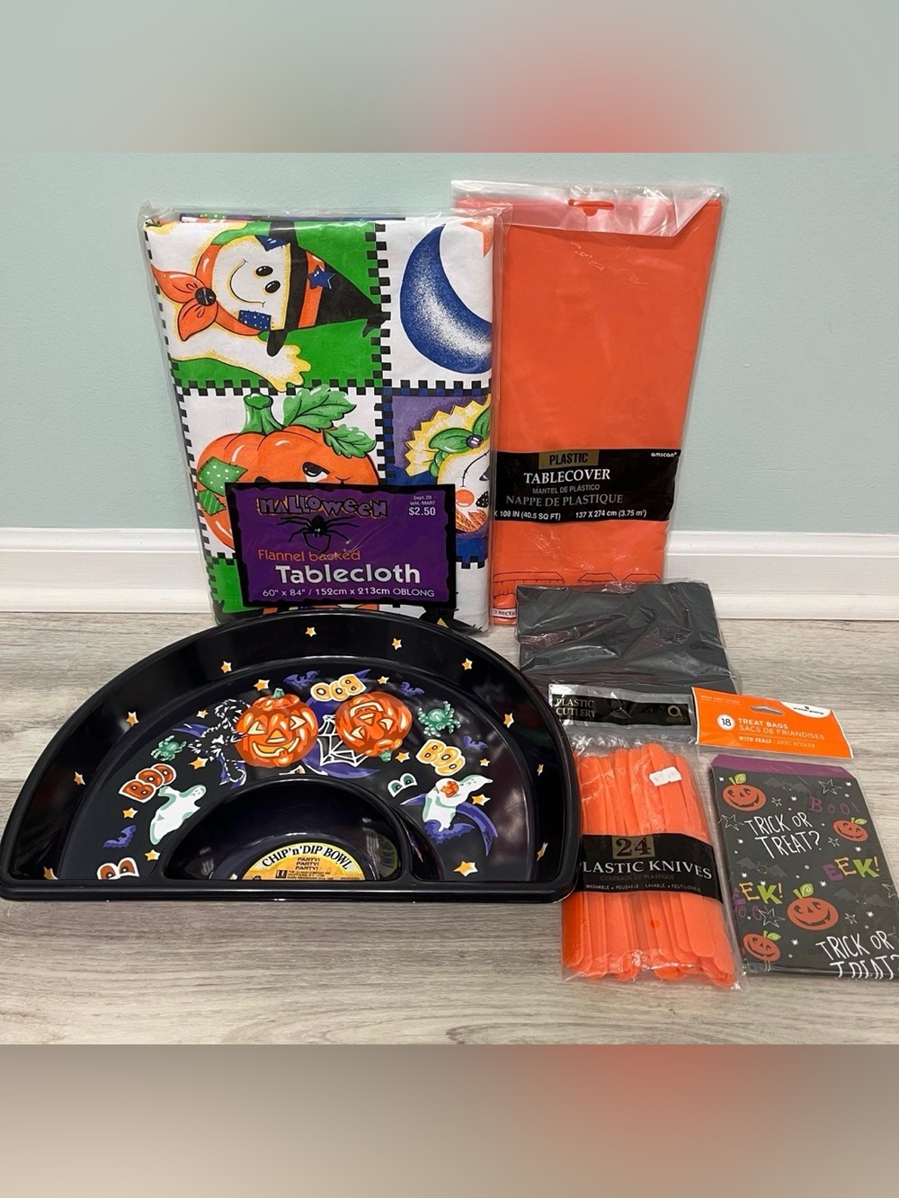 New/Unused Halloween Party Supply Bundle